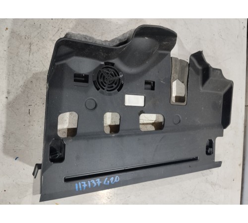 Накладка торпедо под бардачок