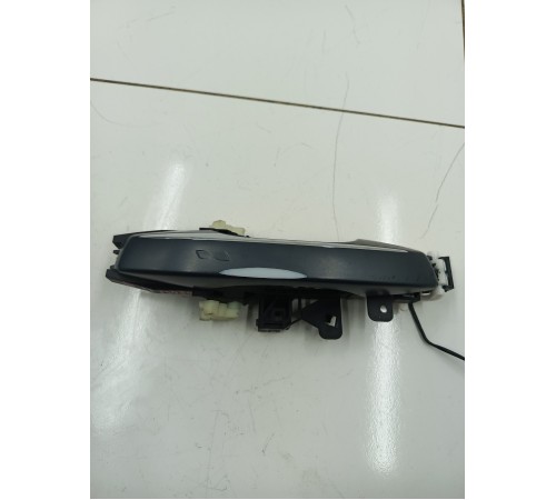 Ручка двери передняя правая внешняя