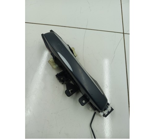 Ручка двери передняя правая внешняя