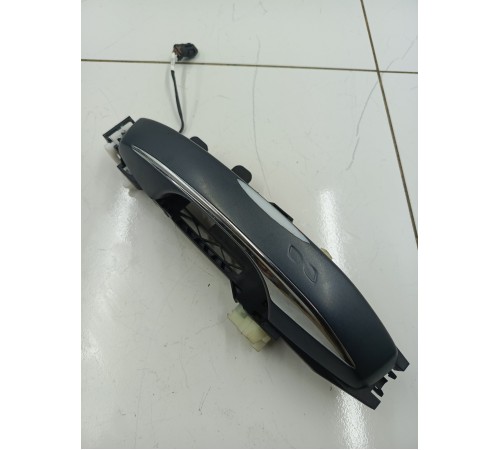 Ручка двери передняя правая внешняя