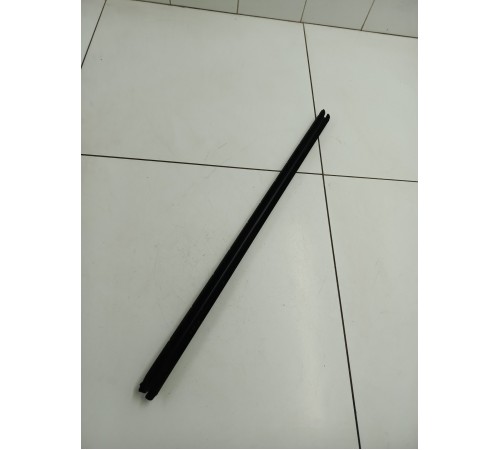 Уплотнитель стекла задний левый