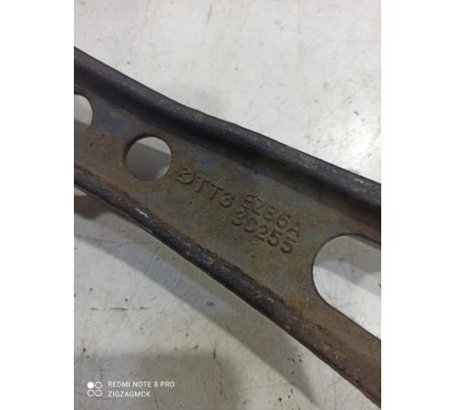 Рычаг передний левый