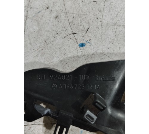 Кронштейн замка двери