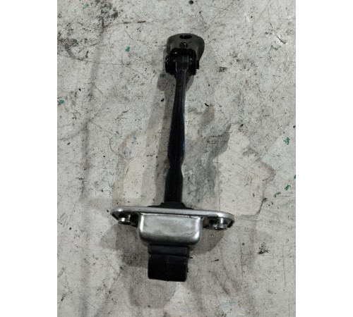 Ограничитель двери передний правый