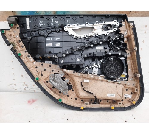 Обшивка двери (задняя правая)