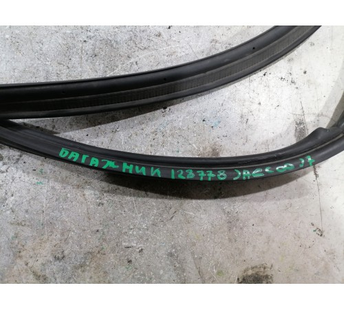 Уплотнитель проёма двери   