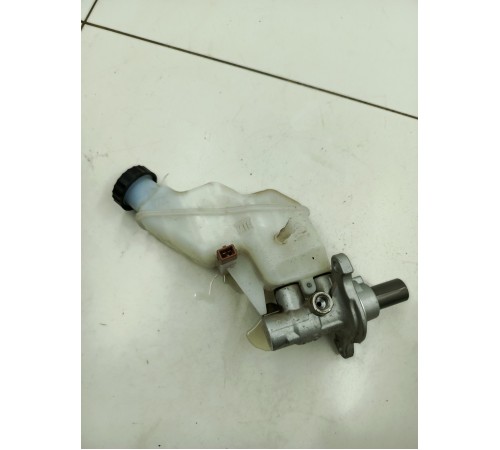 Главный тормозной цилиндр в сборе