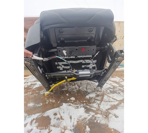 Сиденье переднее правое