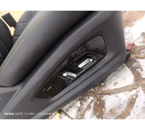 Сиденье переднее правое