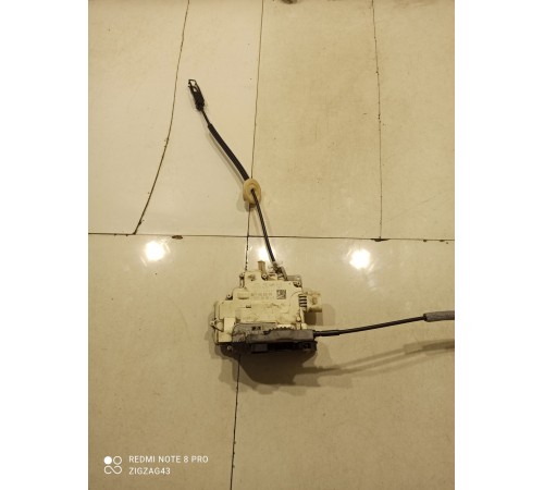 Замок двери (задний правый)