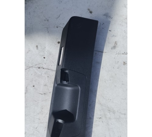 Накладка крышки багажника