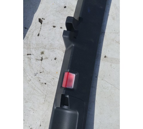 Накладка крышки багажника