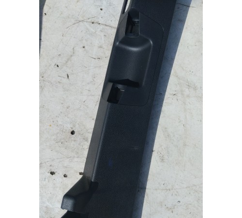 Накладка крышки багажника