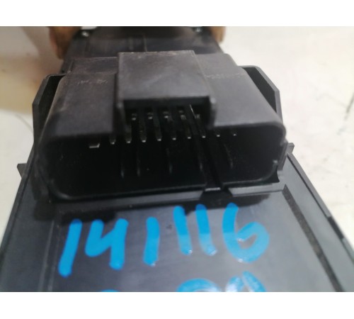 Кнопки регулировки переднего правого сиденья