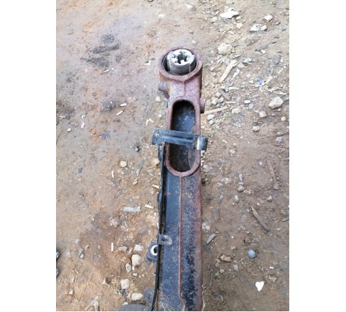 Рычаг подвески задний левый