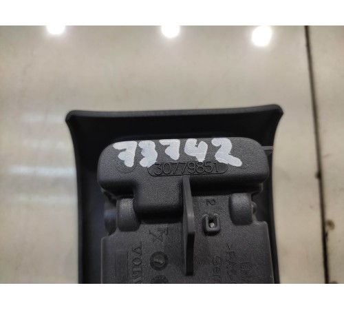 Ручка открывания капота