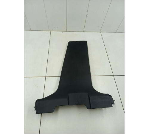 Обшивка центральной стойки правая нижняя