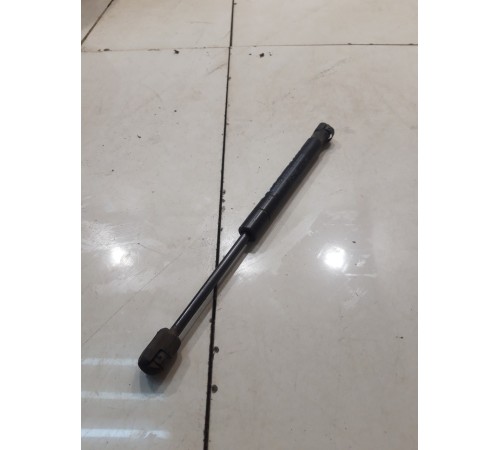 Амортизатор капота