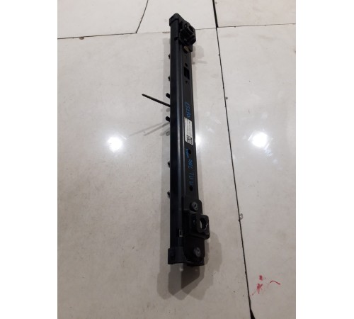 Направляющая (салазки) переднего правого сиденья левая