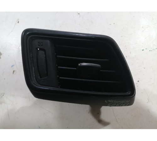 Дефлектор воздушный правый