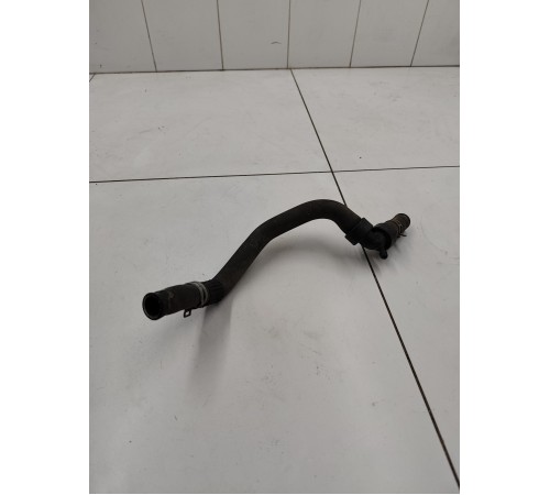 Патрубок системы охлаждения