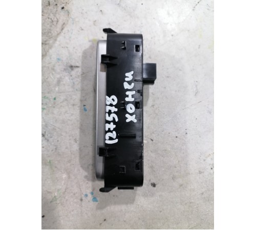 Блок кнопок многофункциональных центральной консоли