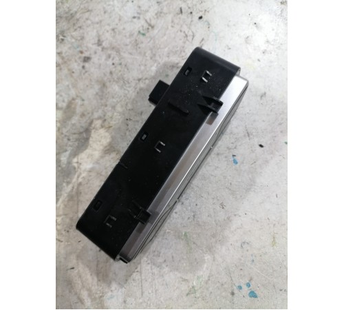 Блок кнопок многофункциональных центральной консоли