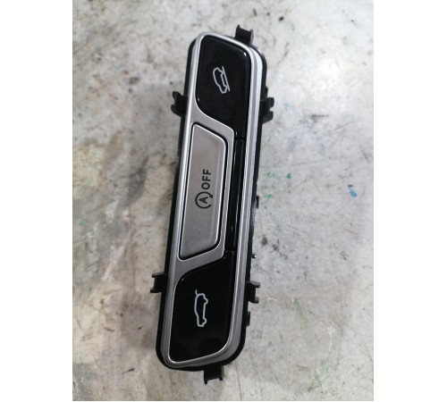 Блок кнопок многофункциональных центральной консоли