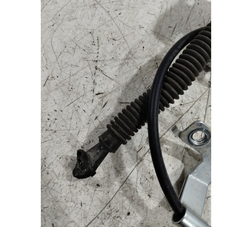 Трос стояночного тормоза