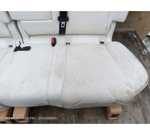 Задний ряд сидений