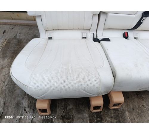 Задний ряд сидений
