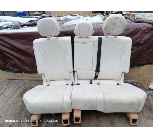 Задний ряд сидений