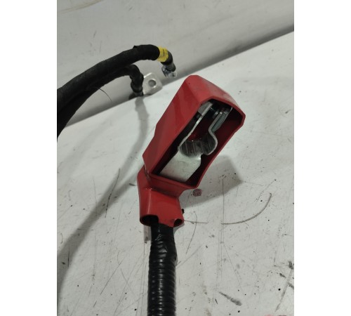 Клемма аккумулятора