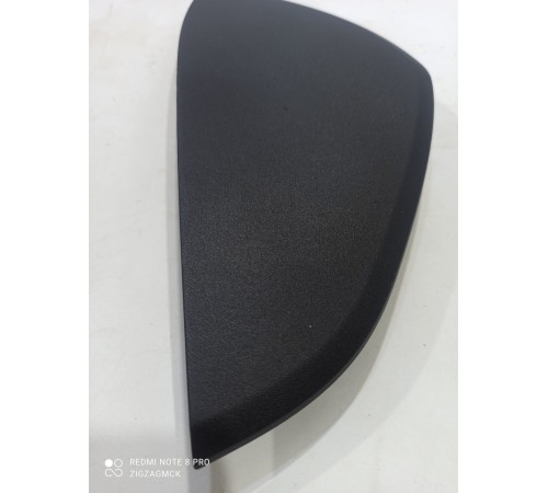 Накладка торпедо боковая(правая)