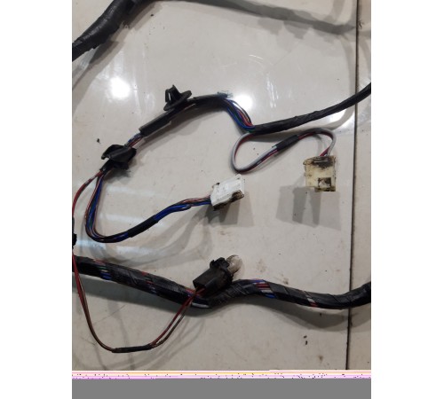 Электропроводка двери (задняя, правая)