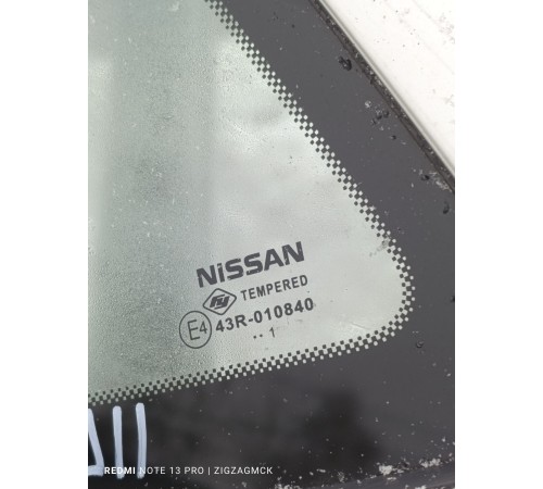 Глухое стекло заднее левое