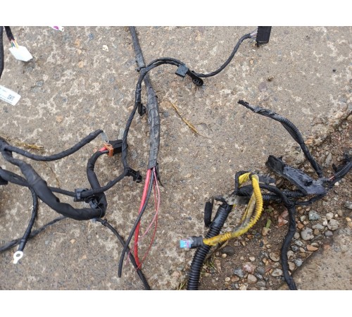 Электропроводка подкапотная с монтажным блоком