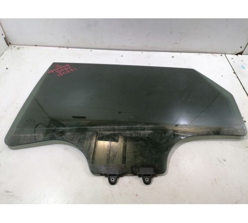 Стекло двери заднее левое