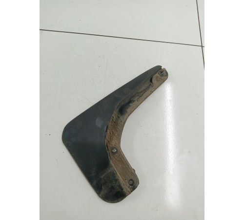 Брызговик задний левый