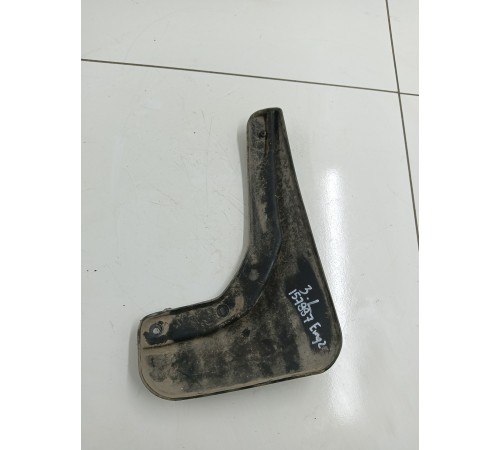 Брызговик задний левый