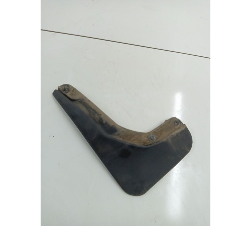 Брызговик задний левый