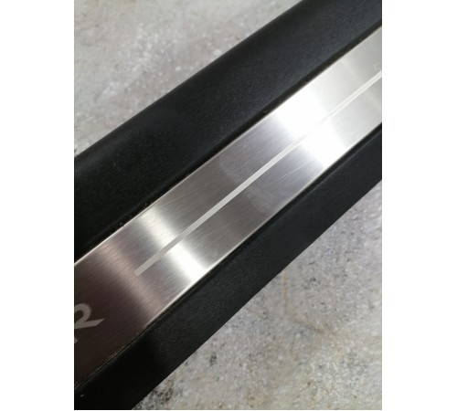 Накладка порога передняя правая