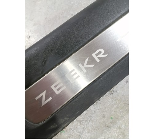 Накладка порога передняя правая