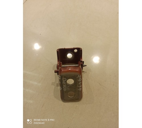 Петля двери (передняя, левая, верхняя)