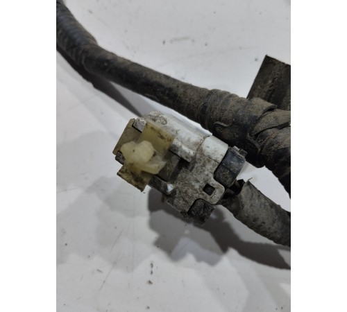 Электропроводка моторчика стояночного тормоза