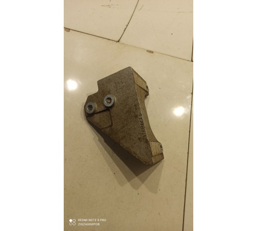 Кронштейн раздаточной коробки