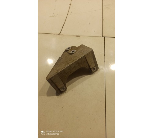 Кронштейн раздаточной коробки