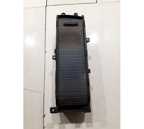 Подстаканник (вещевой ящик) центральной консоли