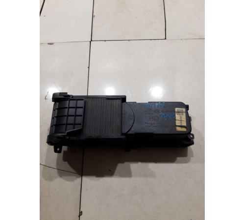 Подстаканник (вещевой ящик) центральной консоли