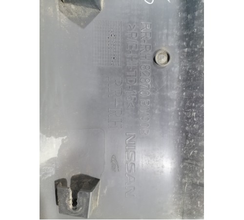 Накладка двери задняя правая